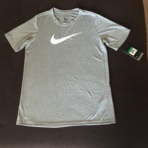 Boys Nike DRI-FIT gray/white XL T-shirt NWT